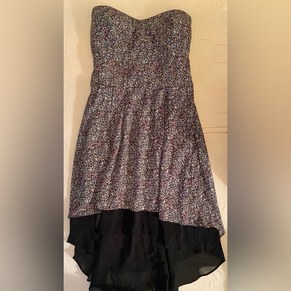 BCBGeneration knee-length hi-low dress | Medium | w/mesh under layer